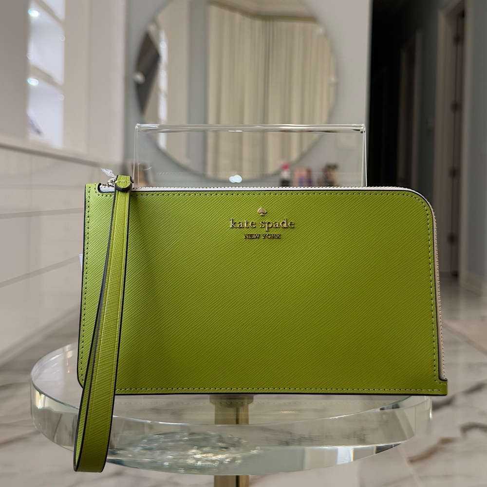 NWT Kate Spade New York Leather L-Zip Wristlet Wallet